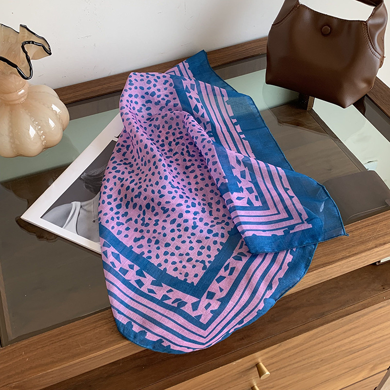 Bufandas de seda para mujeres primavera y verano coreano perezosas bufandas de flores pastorales retro versátiles bufandas cuadradas bufandas de protección solar