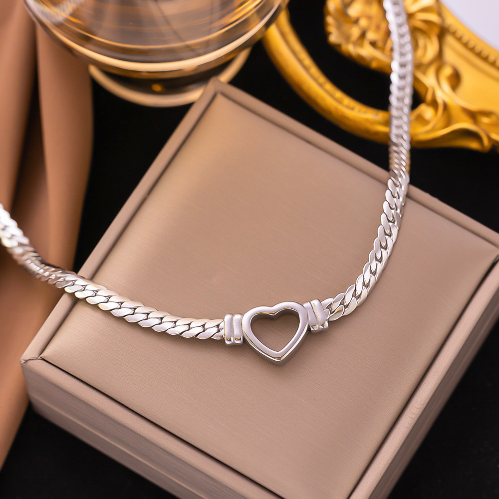 41【h424】hollow love necklace steel color