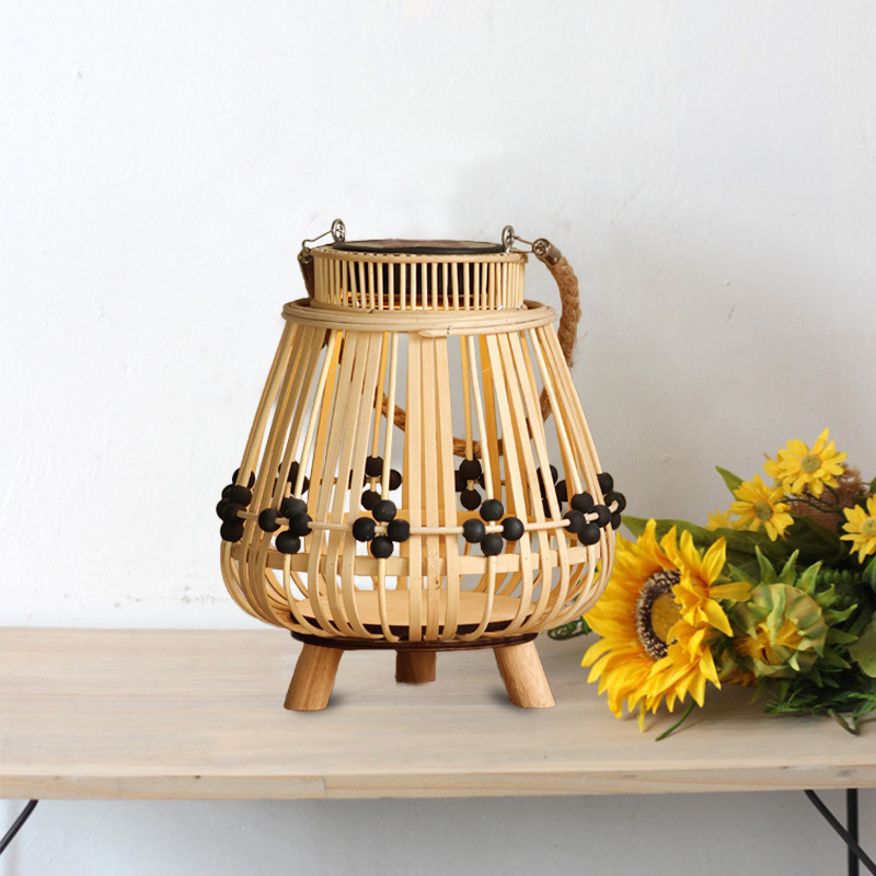 Lámparas de viento de caña retrógradas personalizadas candelabro LED linterna solar hotel patio paisajismo decoración de la atmósfera de la luz