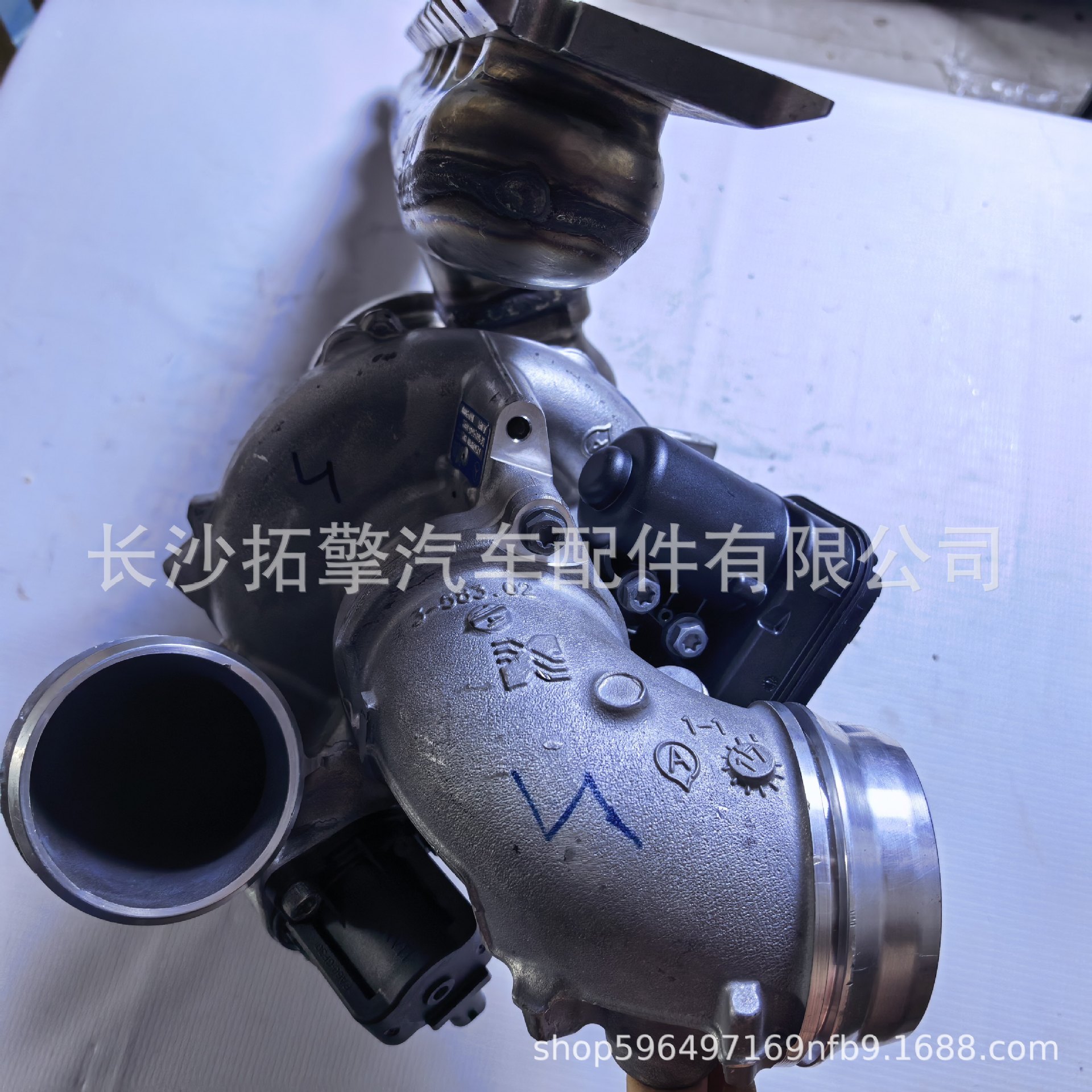 B03G turbocharger is suitable for Mercedes-Benz 3.0L 1858970009 1858970010