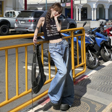 慕韩舍2024夏季复古烫银肌理流行设计蓝色直筒阔腿牛仔裤女摩登