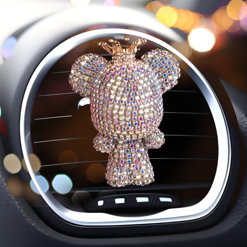 Aromaterapia de coche diamante creativo lindo oso violento oso clip de perfume de coche salida de aire accesorios de coche fabricante femenino