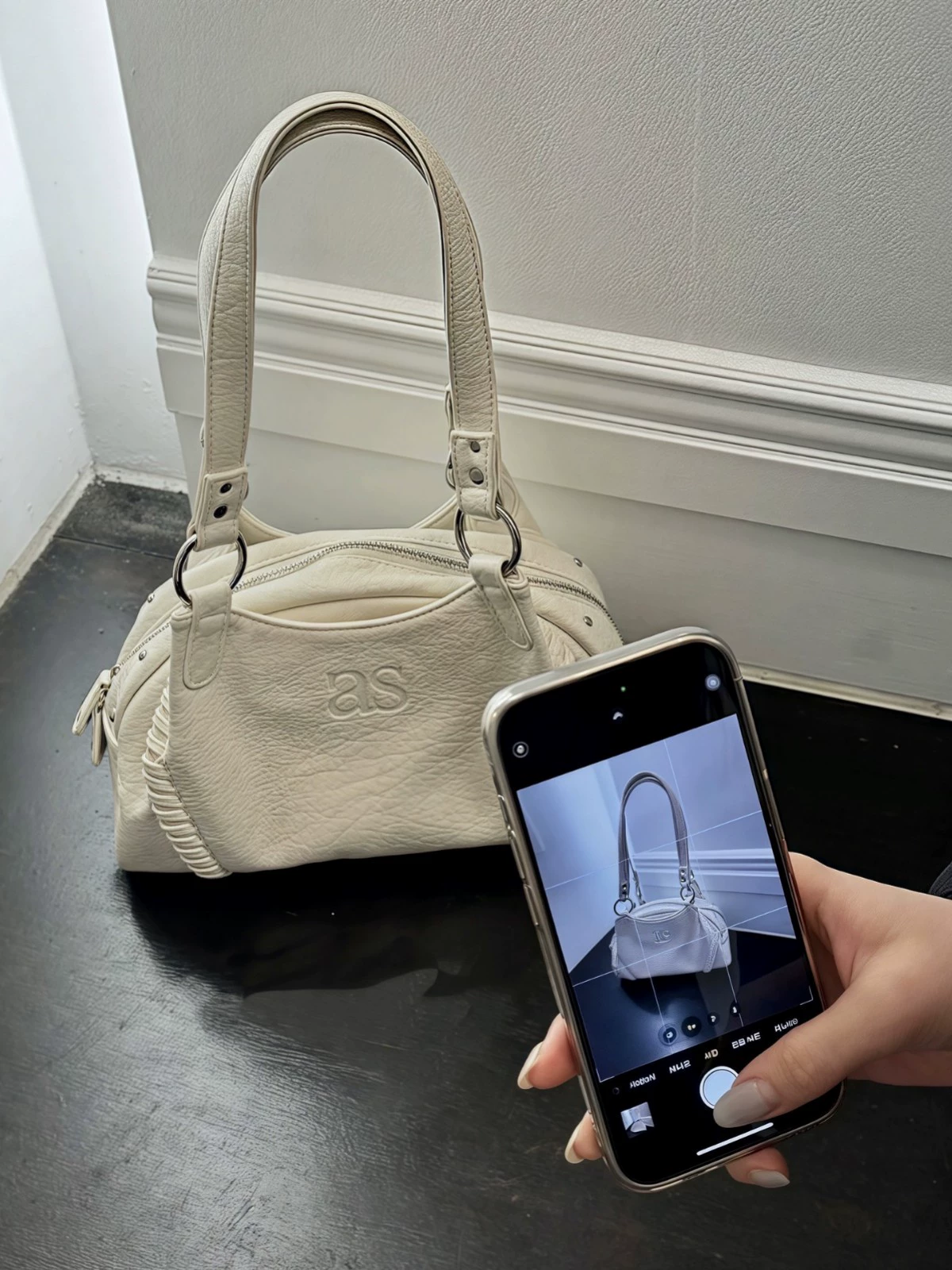 Retro capacious one-shoulder bag, South Korea