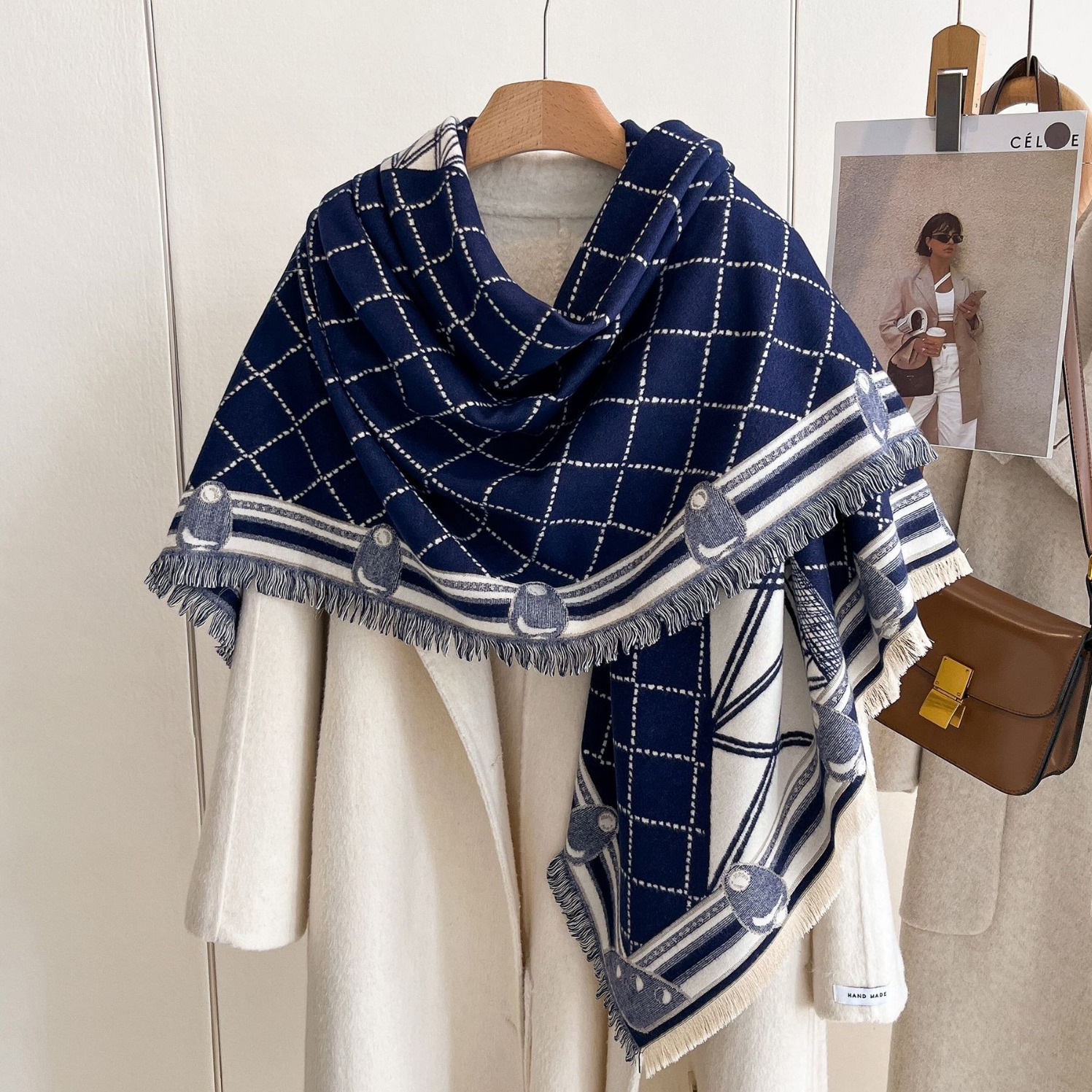 Nueva bufandas coreanas de otoño y invierno caliente simple de doble cara imitación de cachemira toallas de moda para mujeres