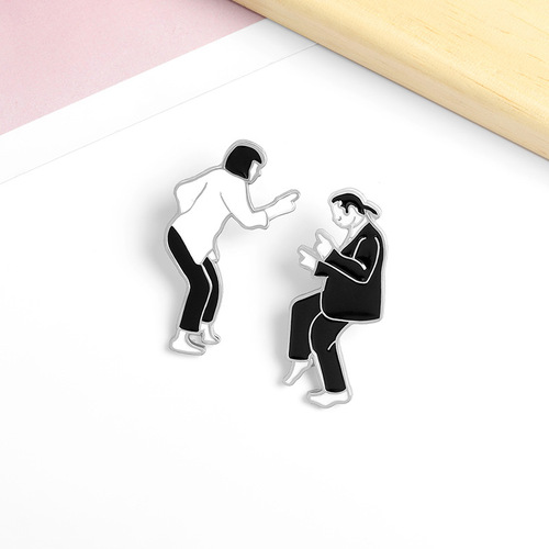 Creative Black and White Punk Cartoon Pin, Pulp Fiction Novel Character Costume Backpack Decoration Alloy Badge