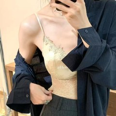Hersは外に重ね着ができます。