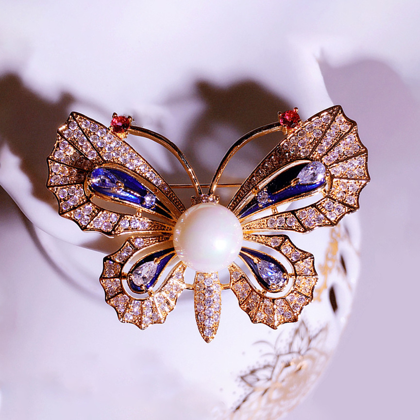 Fashion Enamel Painted Butterfly Brooch High-end Women's Retro High-end Sense Corsage Pins Luxury Suit All-match Accessories