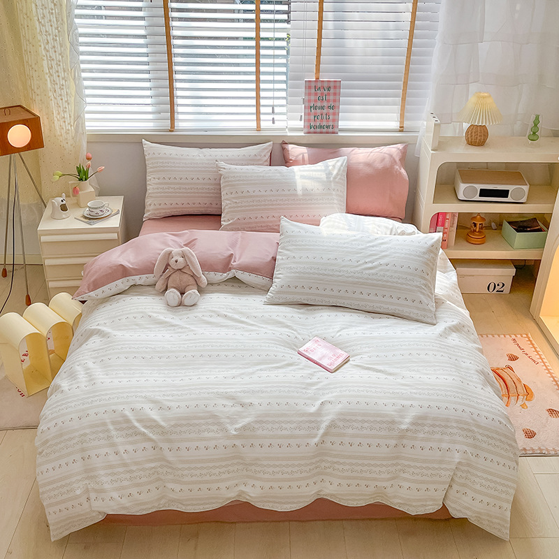 Cuerpo de algodón de cuatro piezas de amor, cama de cama, cama de cama, dormitorio de estudiantes, ropa de cama de tres piezas.