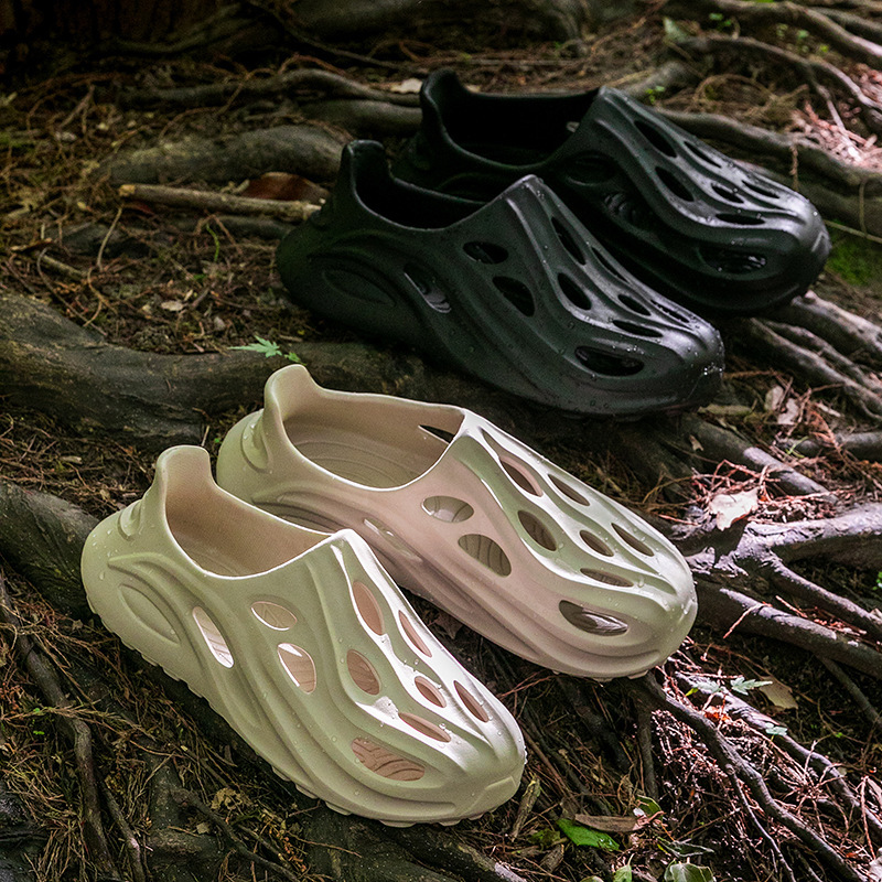 2026 New Men's Shoes, Wear-Resistant Driving Clogs, Summer Sandals, Non-Slip Tire-Style Water Shoes, Breathable Men's Shoes for Water Activities