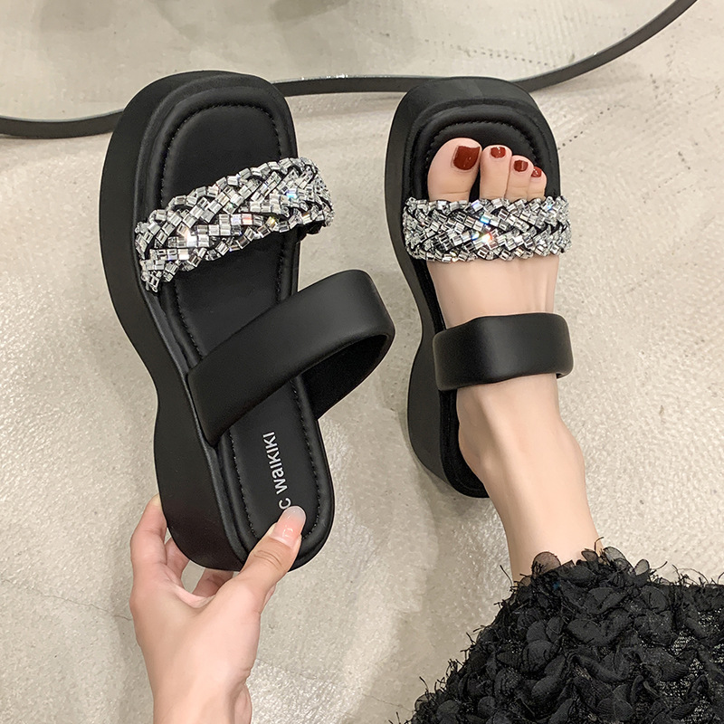 Stepping on excrement thick-soled slope heel rhinestone slippers for women wholesale summer new all-match square toe open-toe sandals