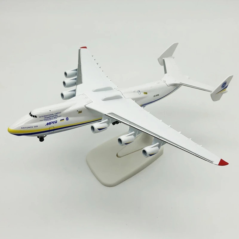 Transport plane, metal realistic airplane model, scale 1:400