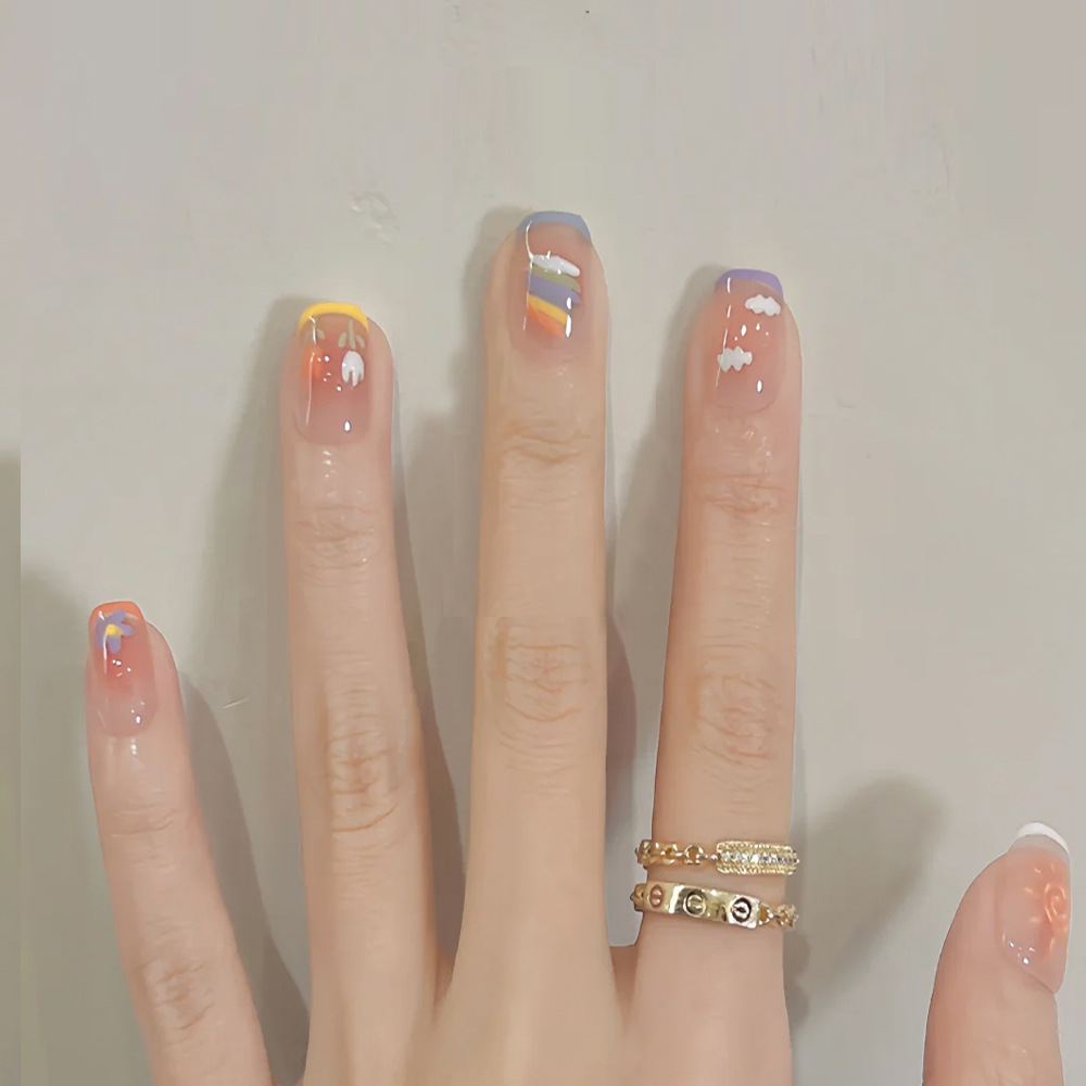 Puntas de Uñas con Diseño de Nubes Blancas y Rosadas, Flores Pequeñas Pintadas a Mano, Pegatinas de Uñas Suaves y Coloridas, Juego de 24 Piezas, Estilo Francés, Uñas Postizas