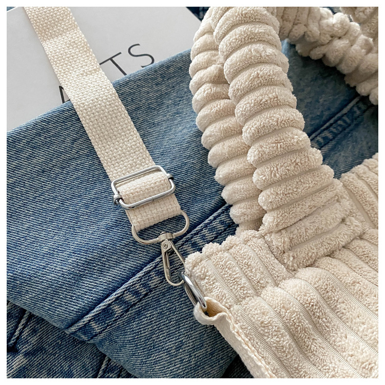 2025 New niche and fresh bucket bag, cute, fashionable and casual crossbody bag, versatile solid color handbag wholesale undefined