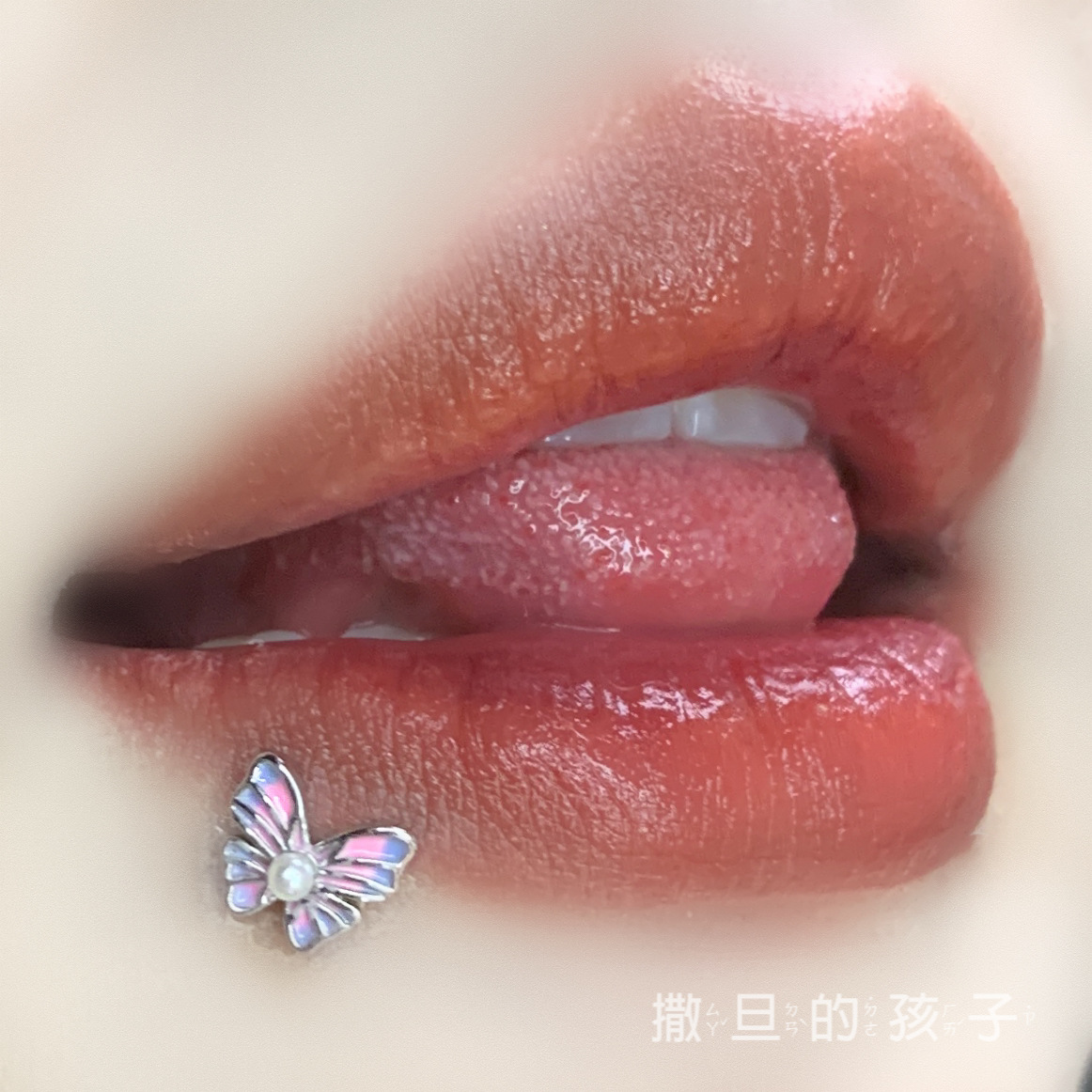 Pointed labret stud close-up product detail
