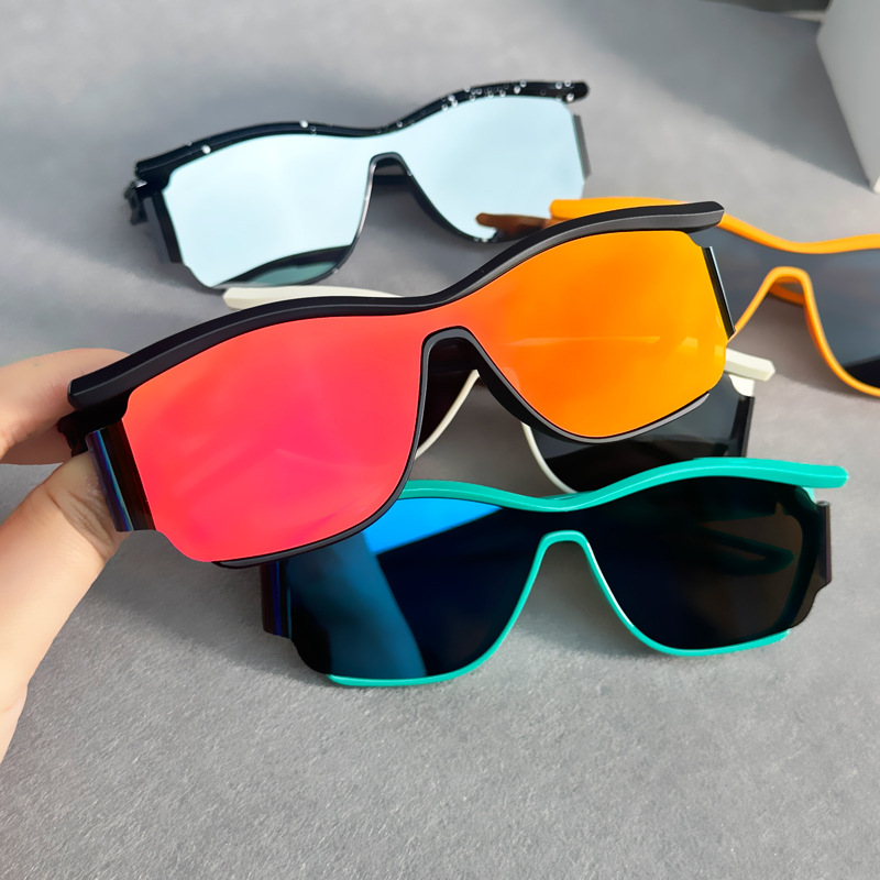 跨境炫酷跨境骑行跑步登山太阳镜户外防紫外线不规则大框墨镜很轻