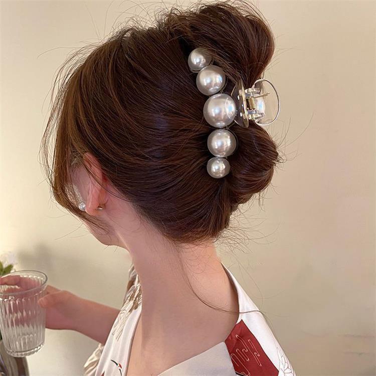 女性用のキュートでかわいいクマのヘアクリップ、2025年の新しいハイエンドのサメのヘアクリップ、後頭部のヘアクリップ、ヘアクリップ|undefined