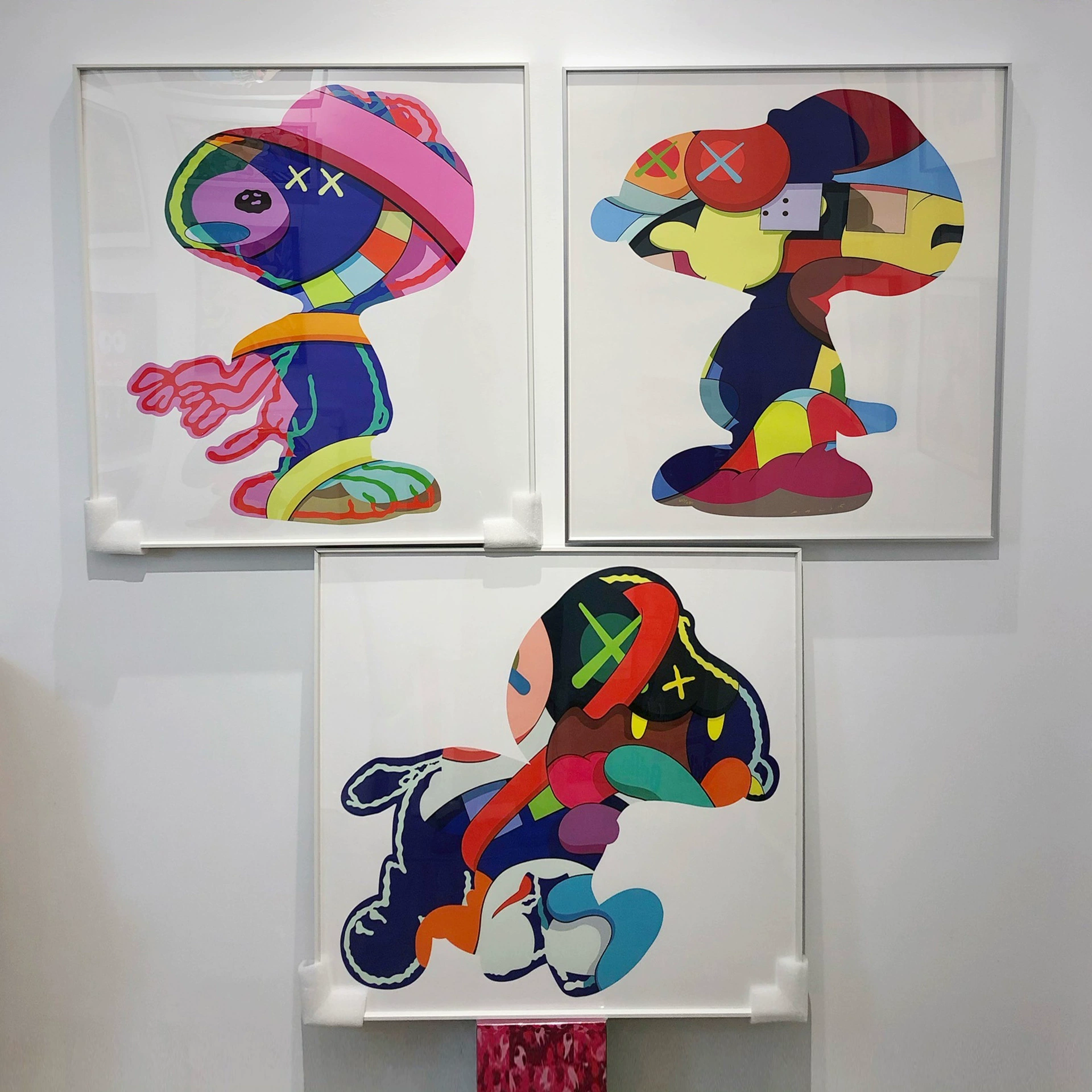 [KAWS站姿史努比版画 Snoopy样板房卧室挂画 创意联名装饰画跨境购]