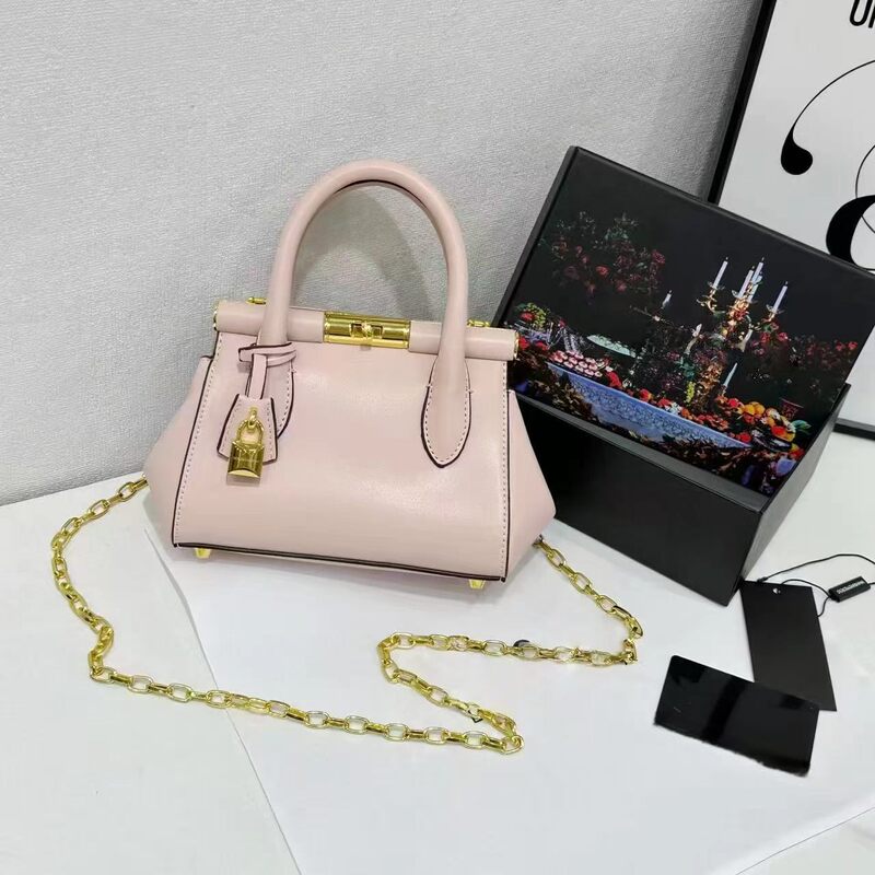 Cross-Border Women's Bag 2026, Women's Crossbody Handbag, Fashionable and Versatile, Medium Capacity, Suitable for Daily Commuting Cross-Border Women's Bag 2026, Women's Crossbody Handbag, Fashionable and Versatile, Medium Capacity, Suitable for Daily Commuting