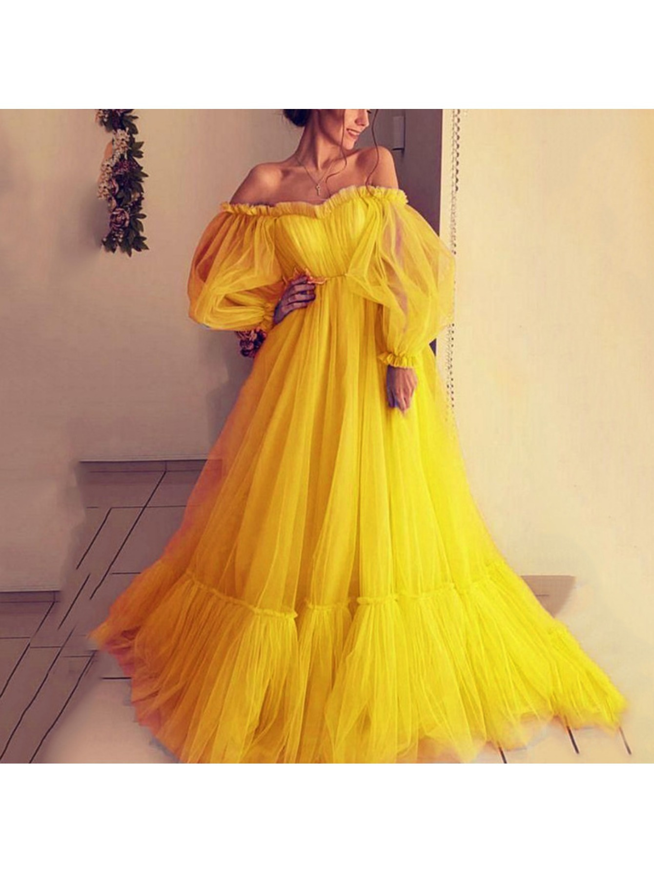 D 11690 Off Shoulder Tulle Wedding Dress 一字肩婚纱
