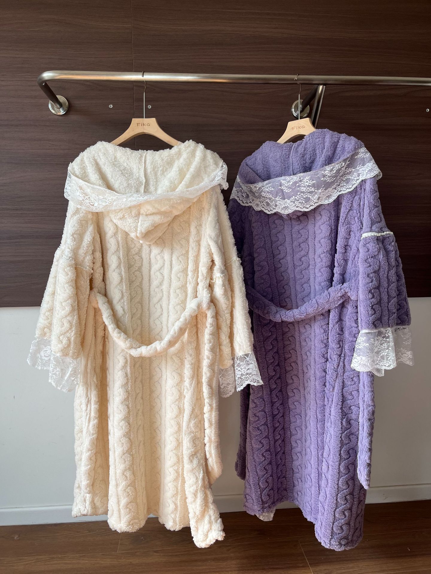 GraceChic Nachthemd aus französischer Spitze für Damen, Herbst und Winter, Korallenfleece, langes, sexy, mit Schnürung, hochwertiges Badekleid/Nachthemd im Prinzessinnenstil_voghion.com