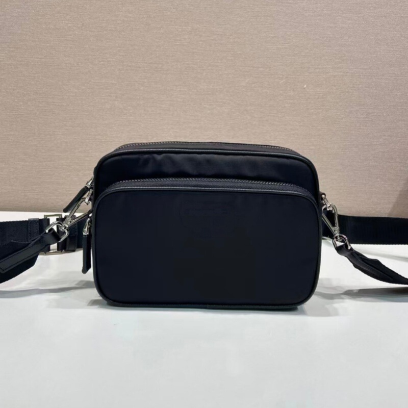 (Guangzhou Cross-Border Original Leather) P New Model Underarm Bag, Shiny Surface, Can Be Carried by Hand or Worn on the Shoulder, with Lock, M&Lv Women's Bag (Guangzhou Cross-Border Original Leather) P New Model Underarm Bag, Shiny Surface, Can Be Carried by Hand or Worn on the Shoulder, with Lock, M&Lv Women's Bag