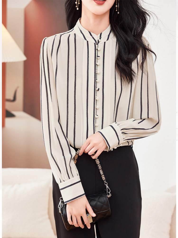 Black and white stripe