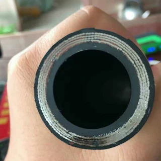 巴萨管业SAE J517 100 R12四层钢丝缠绕液压油管橡胶软管高压胶管