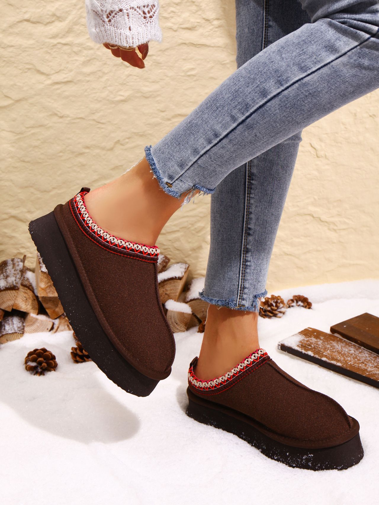 Women's Plus Size Cotton Slippers With Lace Trim And Thick Sole_voghion.com