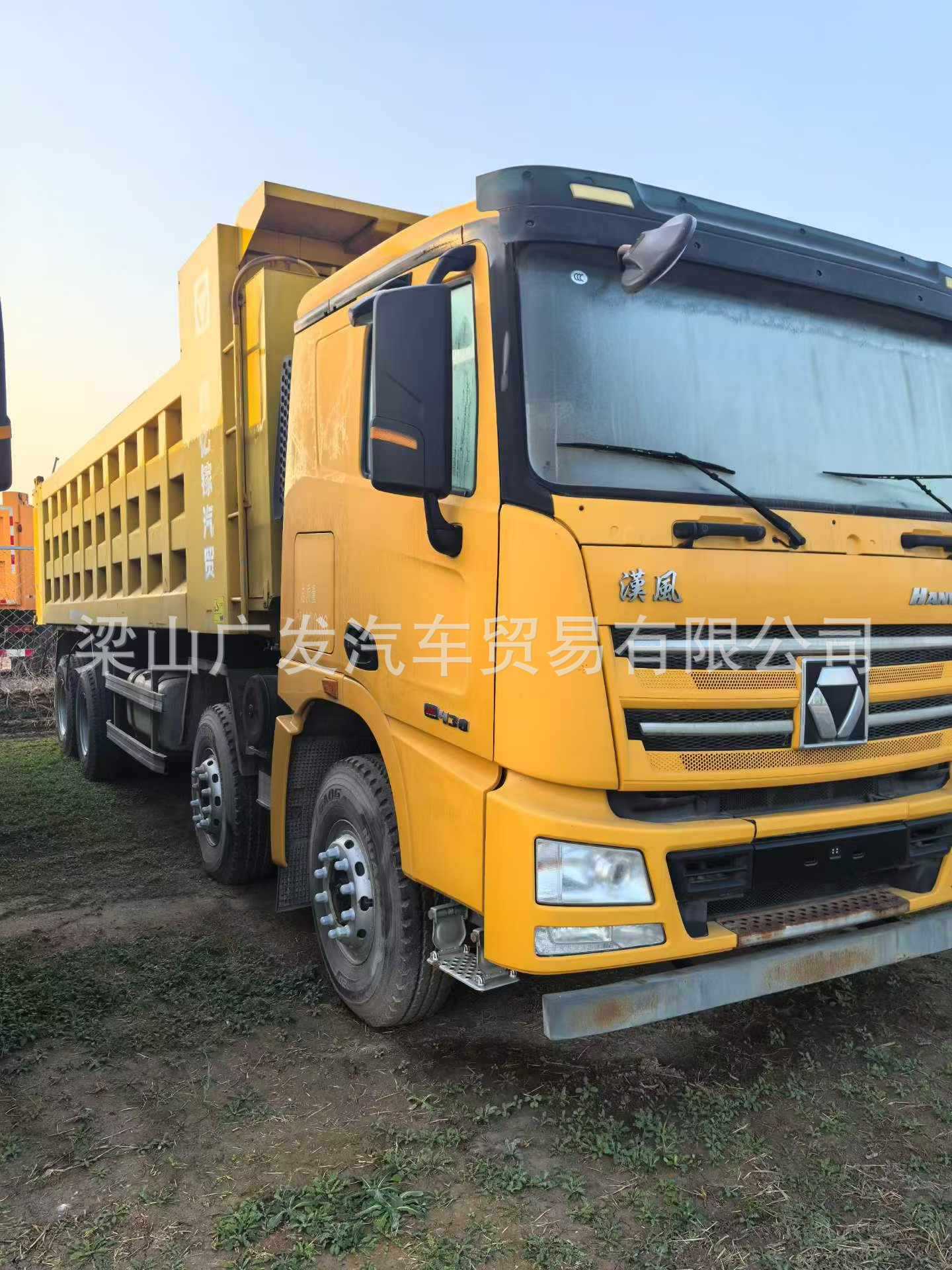 XCMG G7 dump truck, new stock, national standard V, Weichai 430 horsepower, box-type, rear-tipping, front four-wheel rear eight-wheel drive, for soil and debris dump
