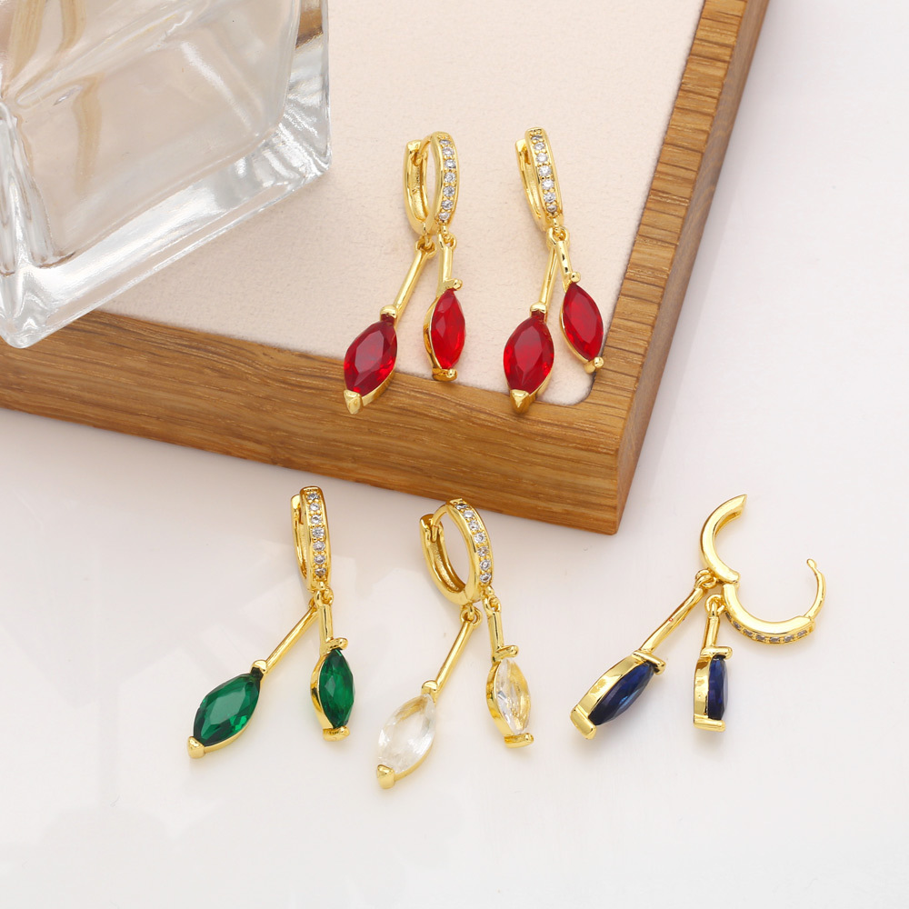 Fashion Asymmetric Geometric Zircon Tassel Copper Earrings Women display picture 6