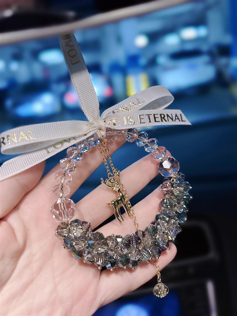 Xiaohongshu-style green light car pendant, safe journey car crystal ornament, rearview mirror interior hanging decoration for men and women