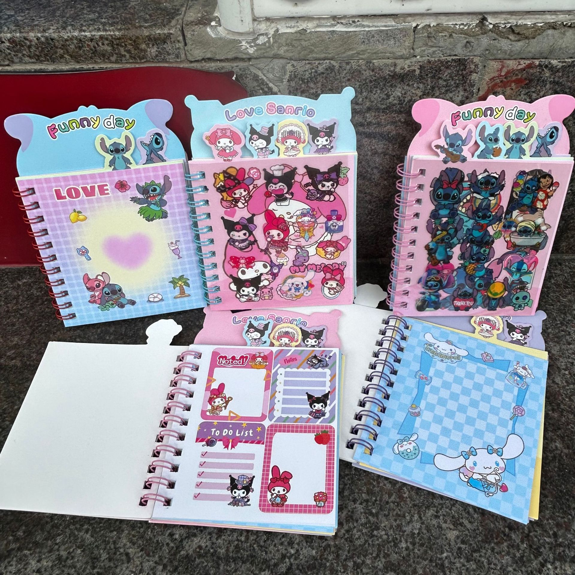 Sanrio hermosa clasificación de forma de bobina de dibujos animados mini bolsillo cuaderno regalo de jardín de infantes