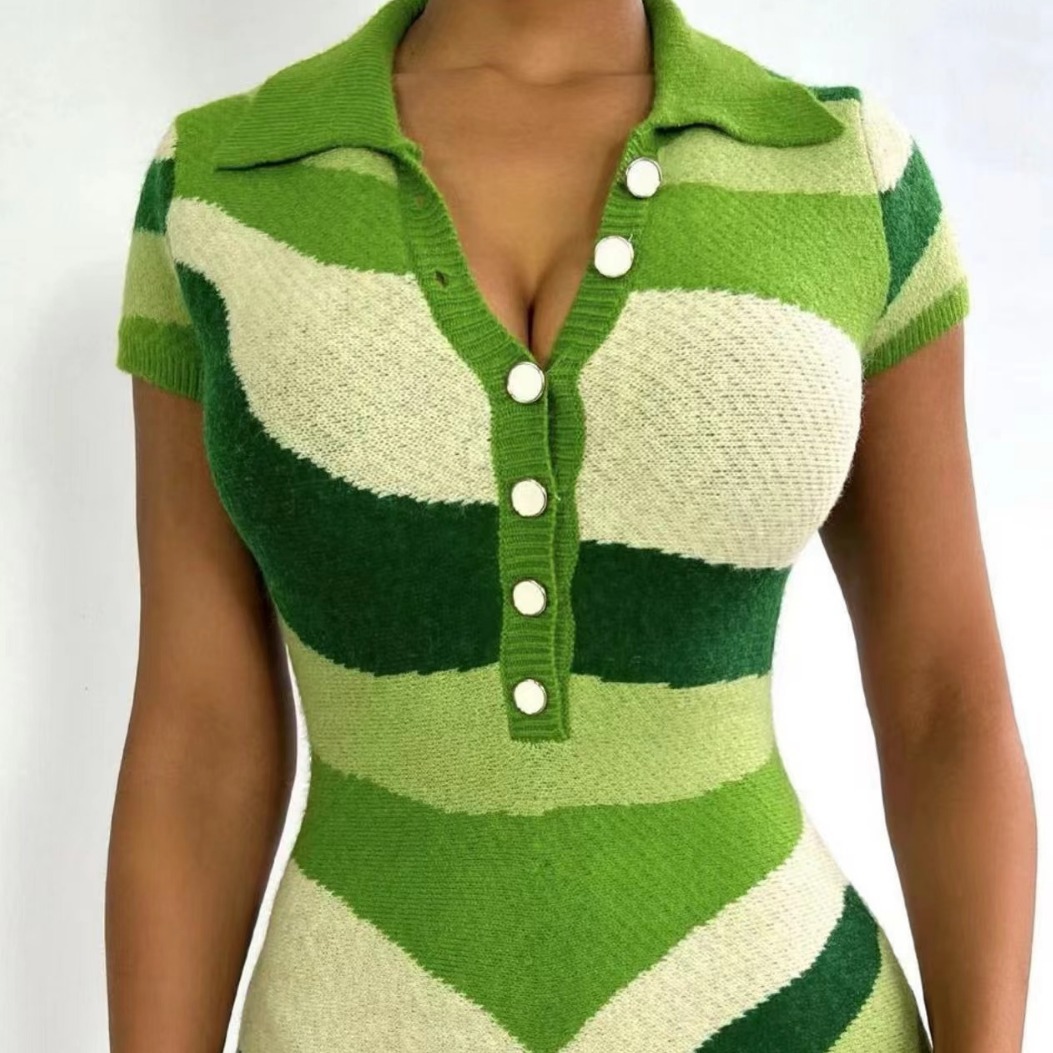 Europa y América nueva primavera y verano de punto de lana de moda elegante contraste color V-cuello de manga corta pantalones cortos de una sola pieza de punto traje de las mujeres