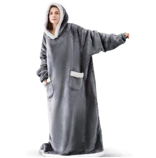 延長怠け者の頭をかぶせて絨毯をつかんで、カップルの家の服をかぶせます。|undefined