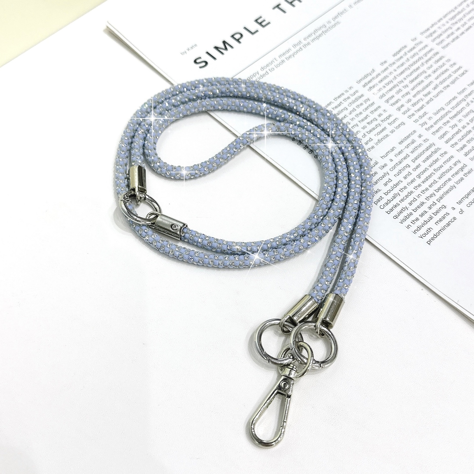 Alta calidad, ligero, lujo 0.7, diamante completo, tres en uno, cadena de teléfono móvil multiusos, mensajero, caramelo, diamante flash multiforma, cordón de diosa