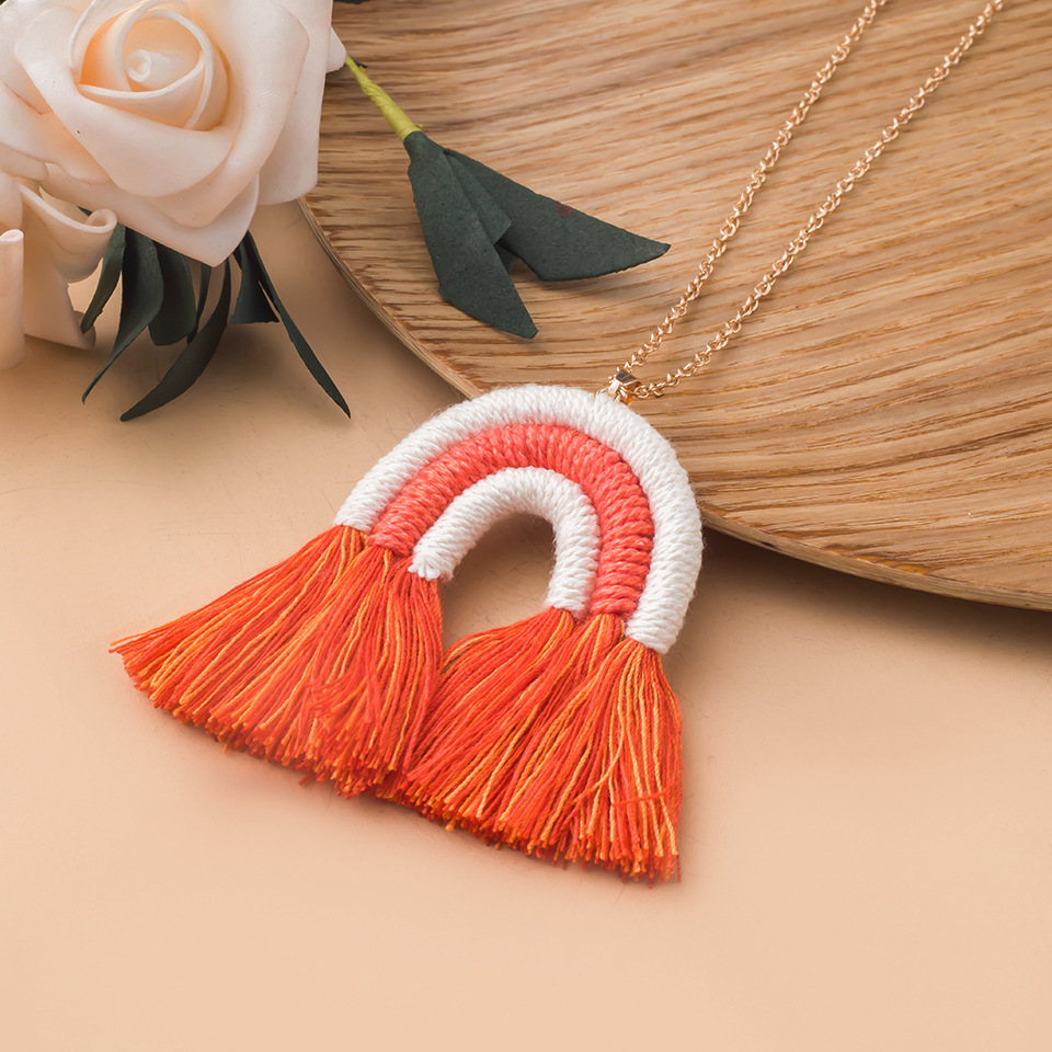 Fashion hand-woven tassel rainbow alloy necklace wholesale