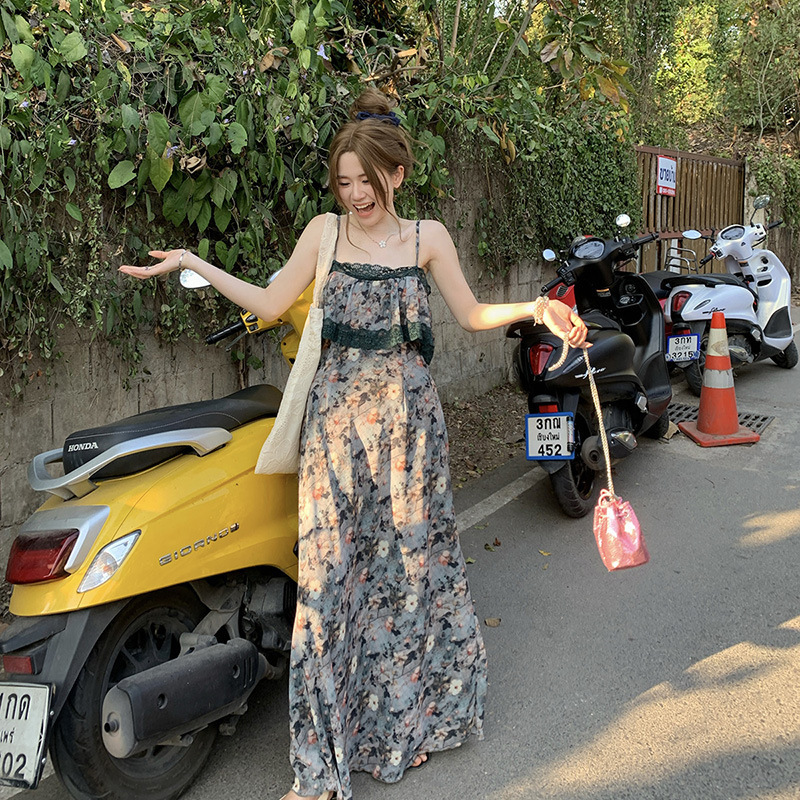 Plus-Size, Long, Elegant, High-End Lace Patchwork Spaghetti Strap Dress for Tall Women, French Retro Romantic Chiffon Maxi Dress