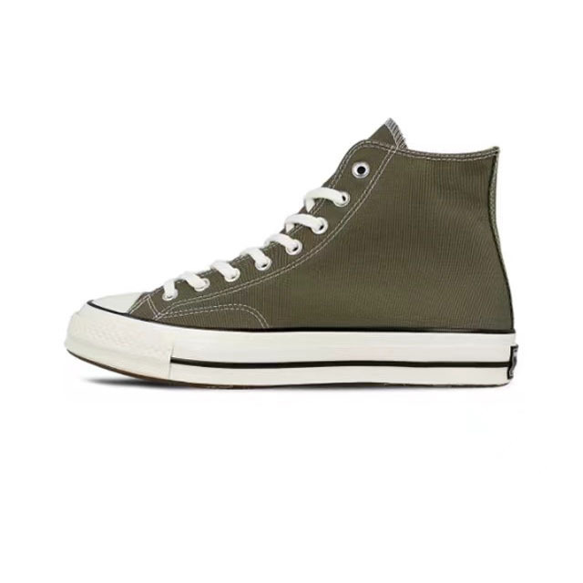 올리브 그린 (한 사이즈 더 큰) 클래식 목록의 상단