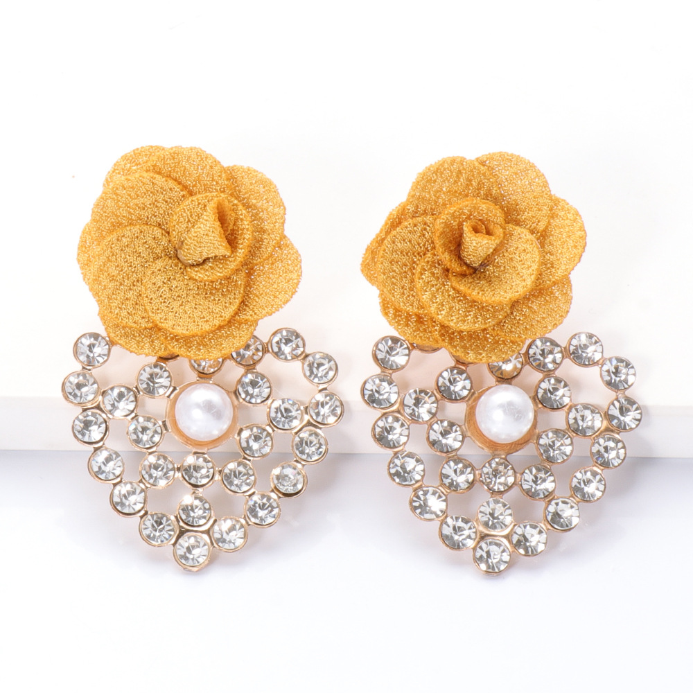 Fashion Geometric Heart-shaped Inlaid Rhinestone Flower Earrings display picture 12