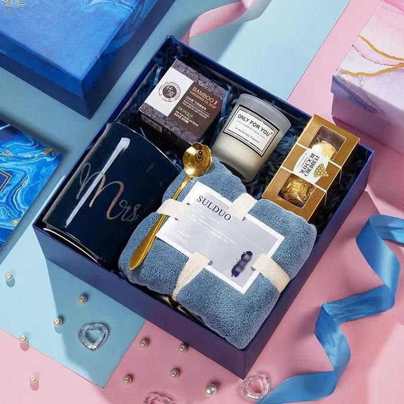 Groomsmen's Souvenirs, Practical Wedding Gift Sets for Female Bridesmaids, Practical Wedding Return Gifts, Birthday Gift Sets, and Gift Box Sets
