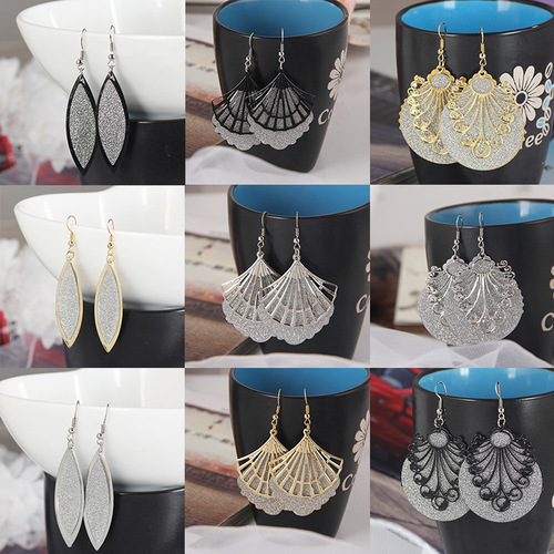 Cross-border frosted geometric leaf metal earrings collection, personalized creative hollow round leaf tassel ear hooks