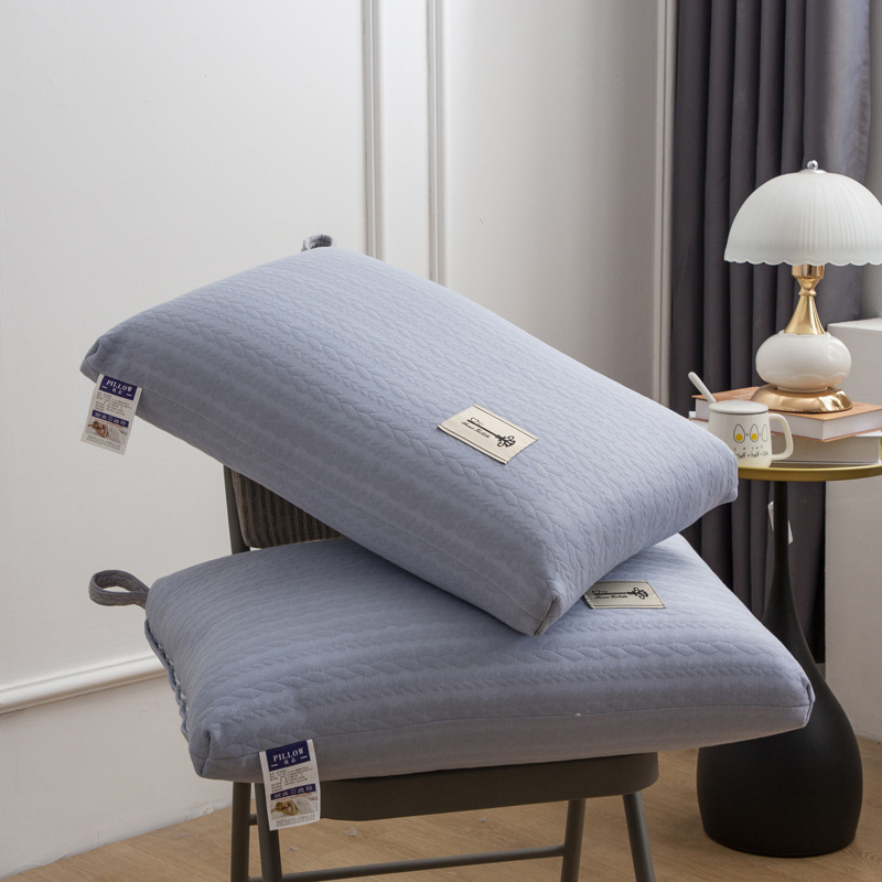 Twist knitted wheat pillow gray single pack