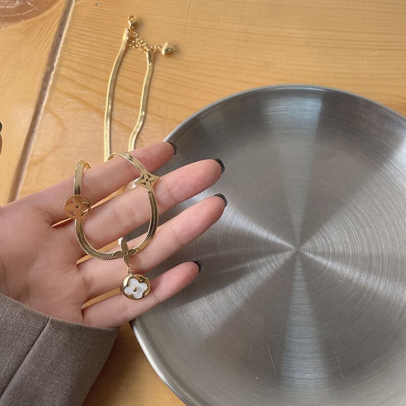 _J25QER(4M4UAGC_L0ATLG8