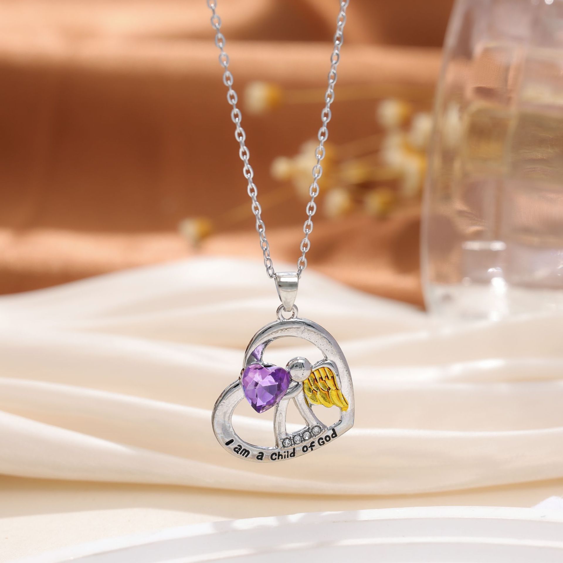 Venta caliente transfronteriza europea y americana colgante de amor de diamantes coloridos en forma de corazón collar de mujer collar de unicornio regalo del día de la madre