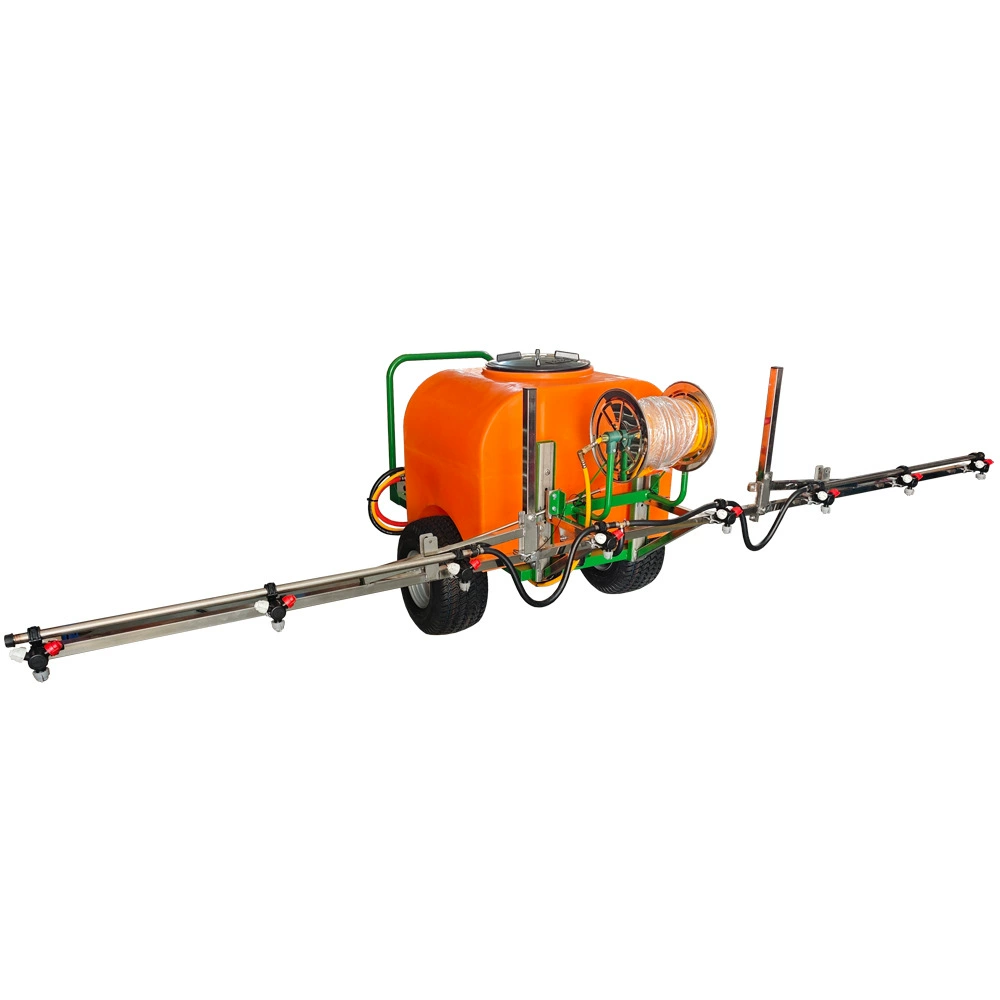 Высокоэффективный тракционный опрыскиватель для газонов с многонасадочной системой, специально разработанный для полей для гольфа/футбола. Депозит.