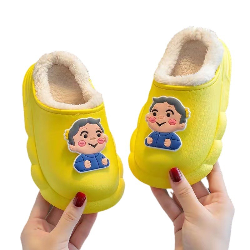 Zapatillas para niños Zapatillas de algodón de otoño e invierno resistentes a las manchas princesa linda de dibujos animados punta cerrada cálido forro polar grueso fondo suave marea antideslizante