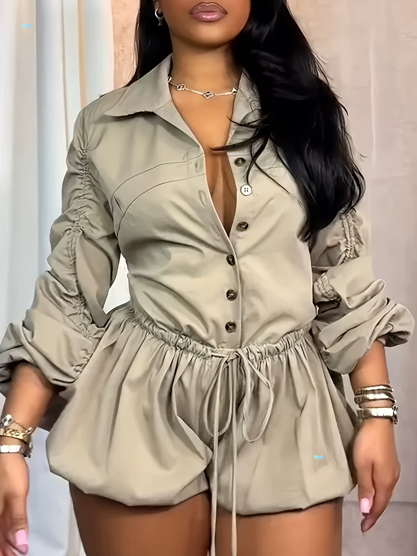 Женский повседневный комбинезон с длинным рукавом и деталями на шнуровке