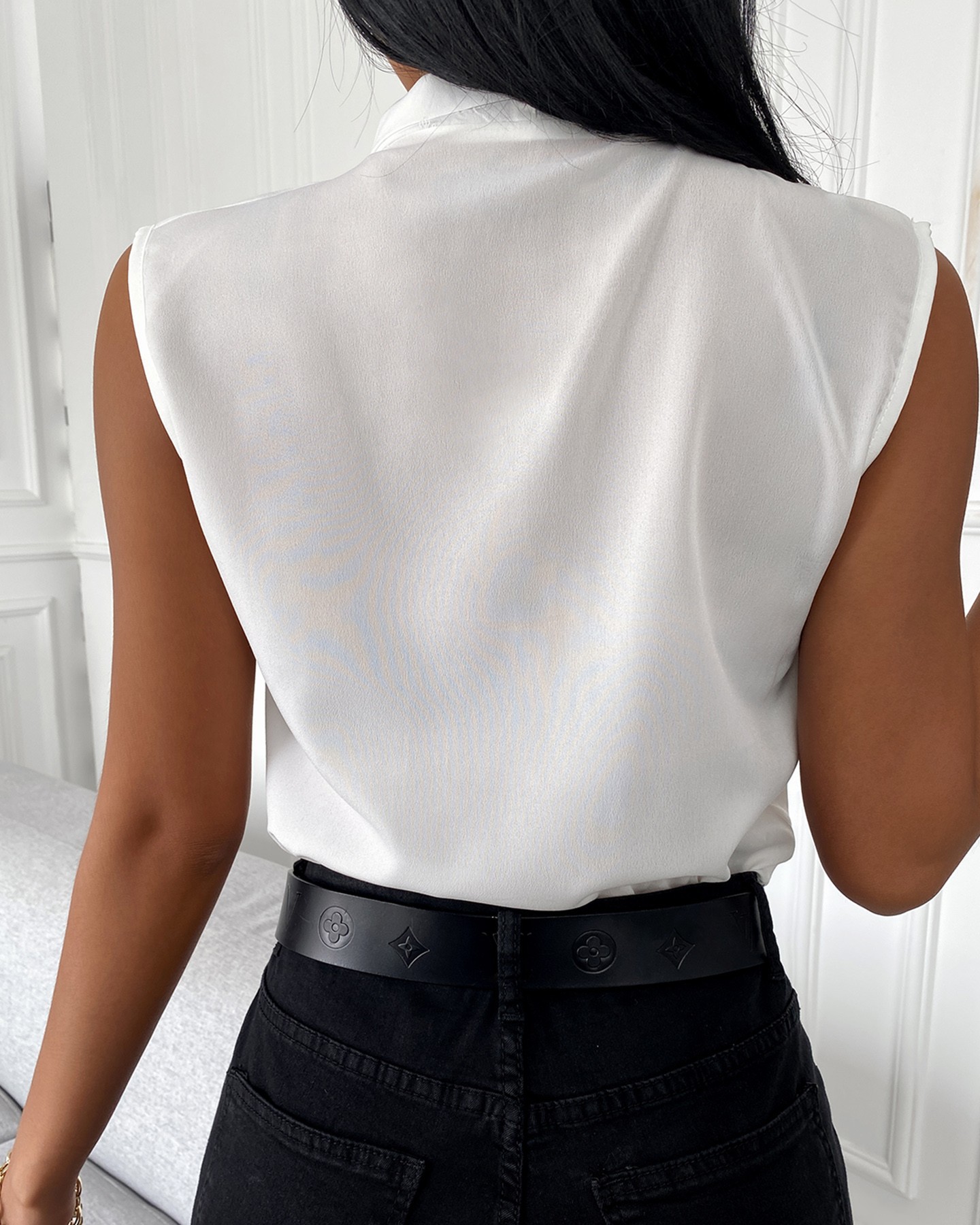 V Neck Neckline Wholesale Women's Casual Simple Style Streetwear Solid Color Sleeveless Blouses