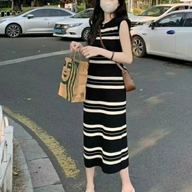 女式针织衫;吊带背心;连衣裙