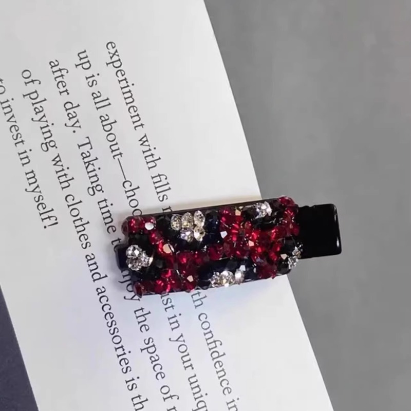 ハイエンドのカラフルなダイヤモンドのダックビルクリップ、サイドバングクリップ、ヘッドバンド、額の髪のエッジクリップ、絶妙なプリンセスヘアクリップ|undefined